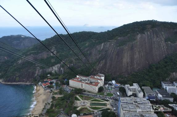Praia Vermelha vista do bondinho do Pão de Açúcar, no Rio de Janeiro
